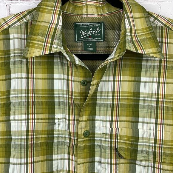 Woolrich. Men's short sleeve button down plaid outdoor/fishing shirt. L - Picture 2 of 8